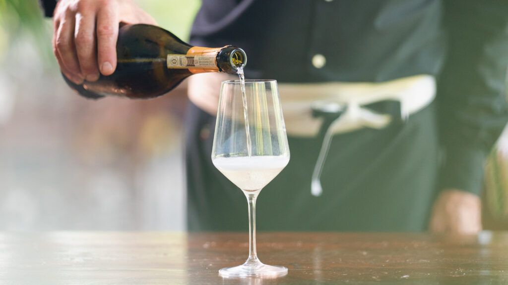 Prosecco Glass being served - Fermentis