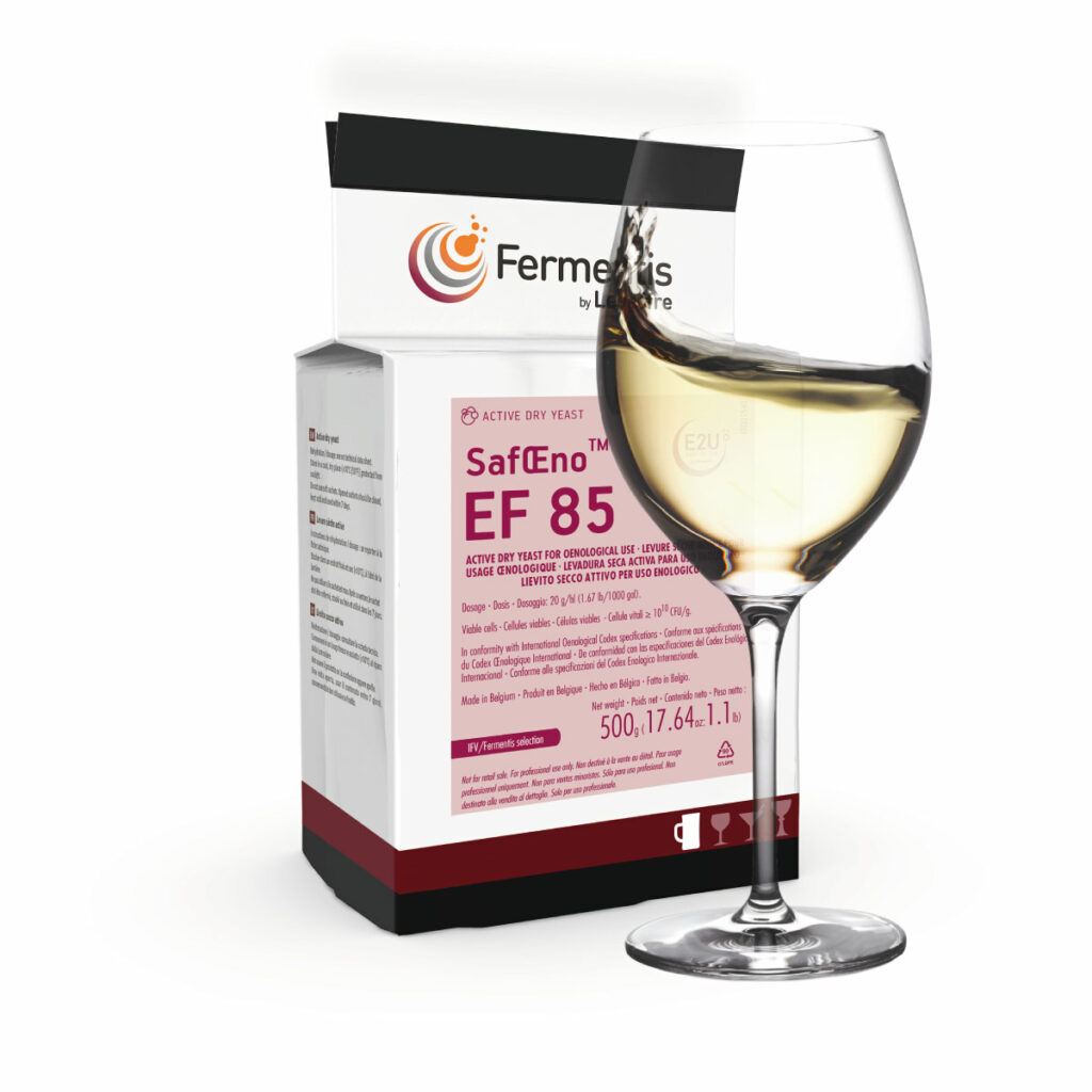 SafOeno™ EF-85 - packshot & glass -